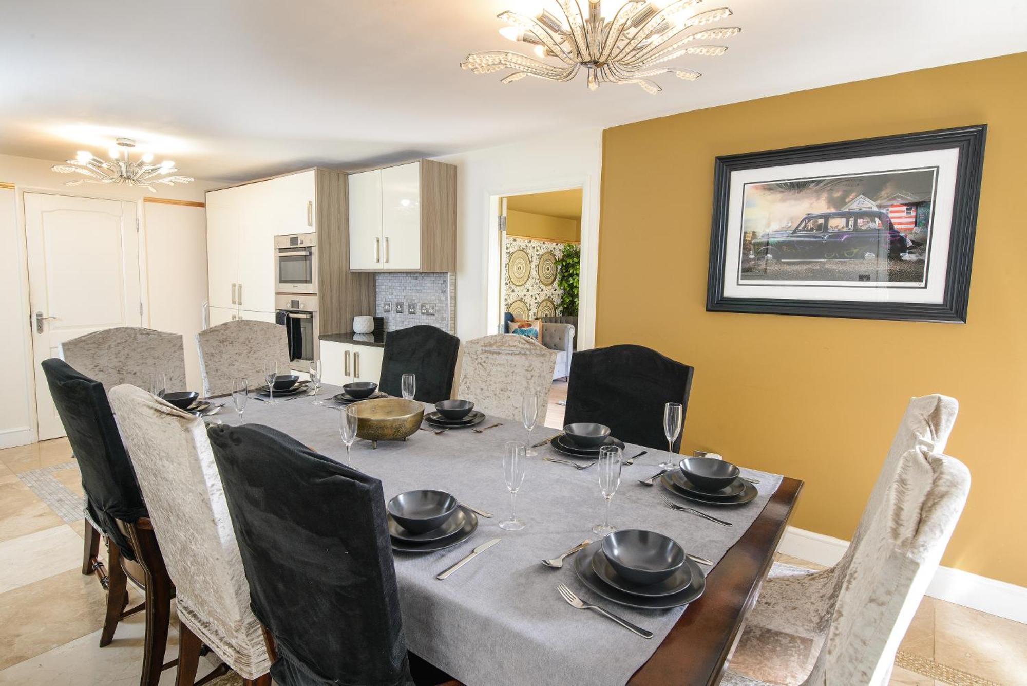 Deluxe 4 Or 5 Bed House With Hot Tub, Cinema Room Sleeps 15 Saffron Walden Exterior foto