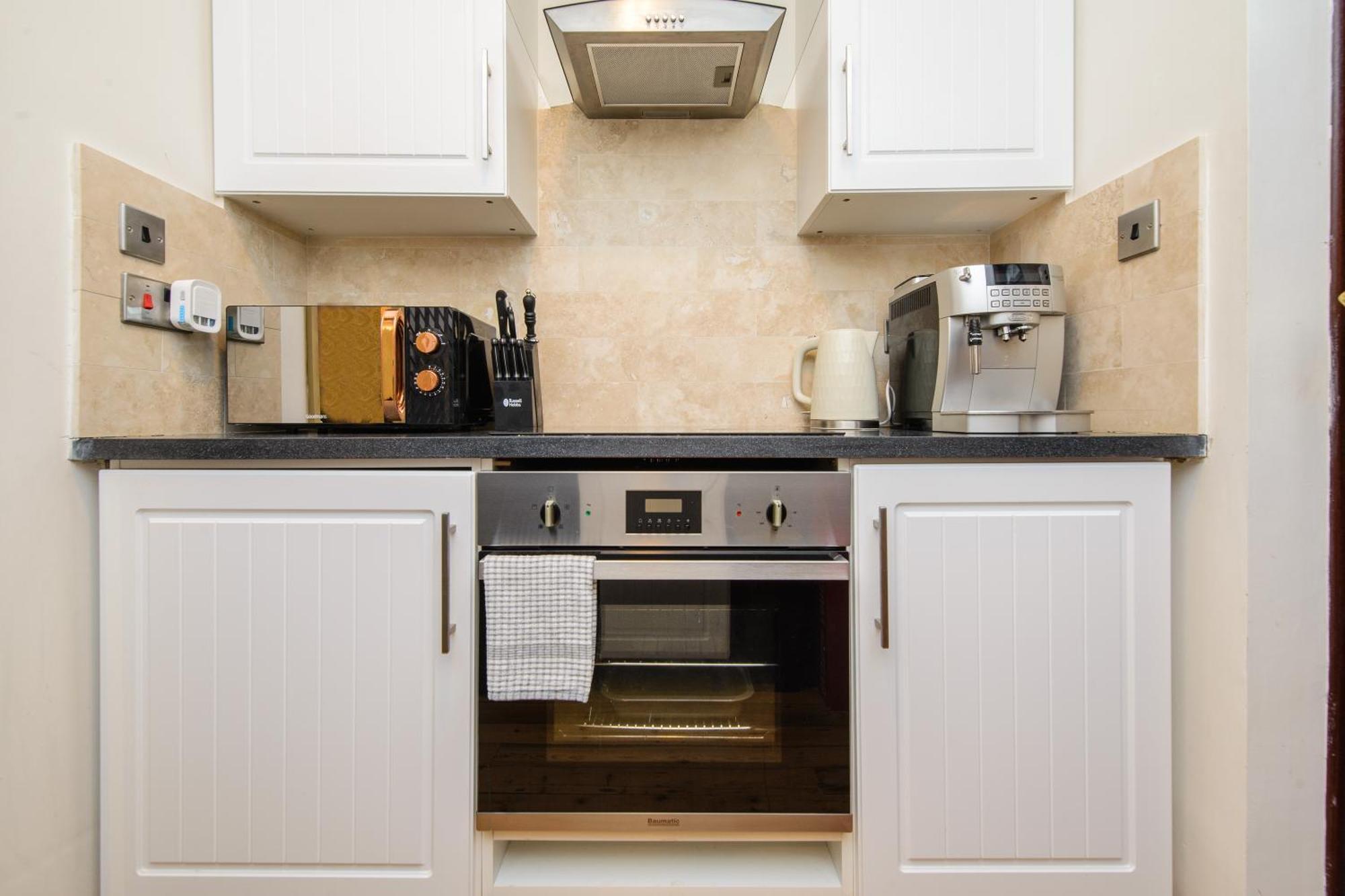 Deluxe 4 Or 5 Bed House With Hot Tub, Cinema Room Sleeps 15 Saffron Walden Exterior foto