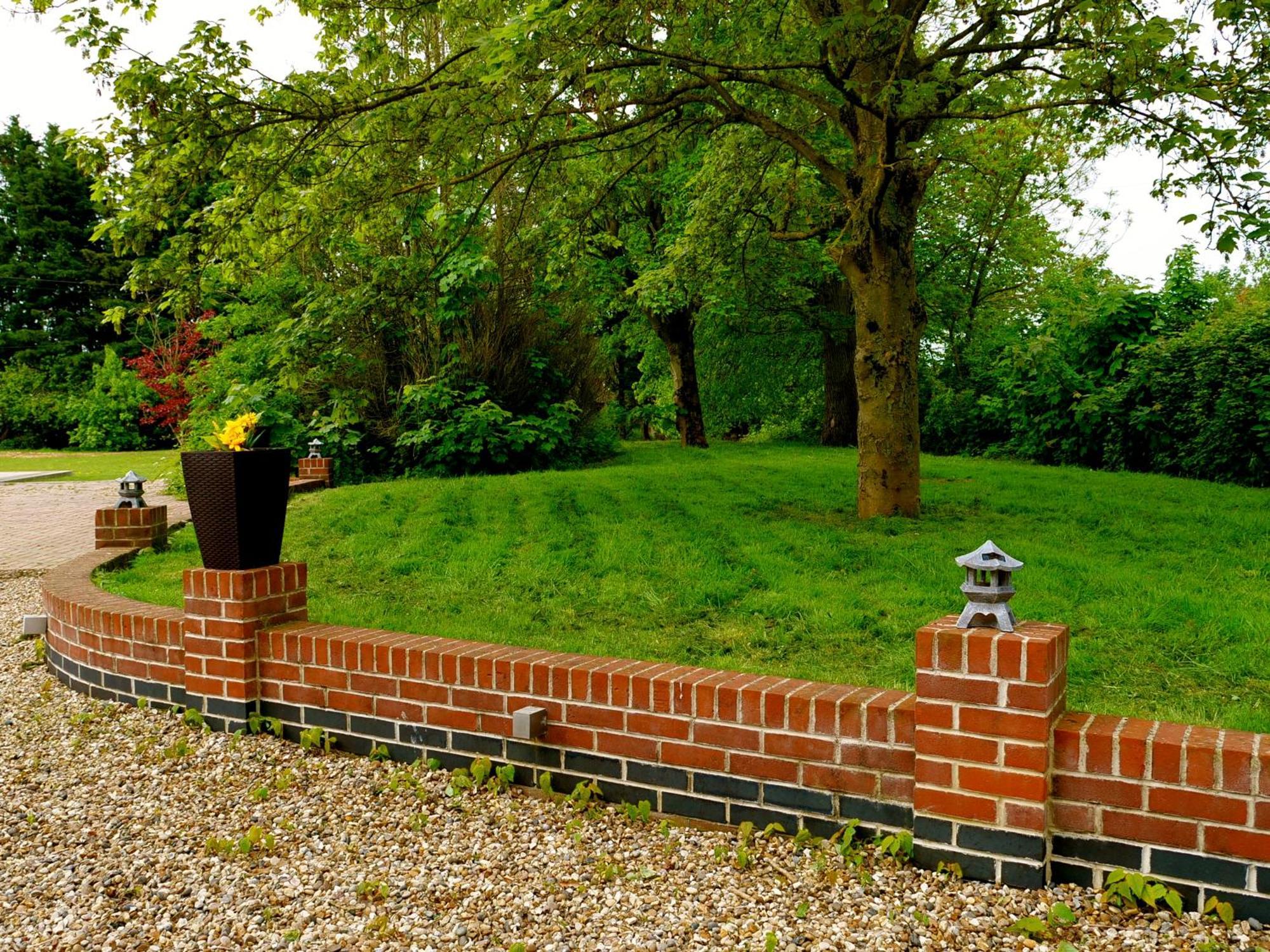 Deluxe 4 Or 5 Bed House With Hot Tub, Cinema Room Sleeps 15 Saffron Walden Exterior foto