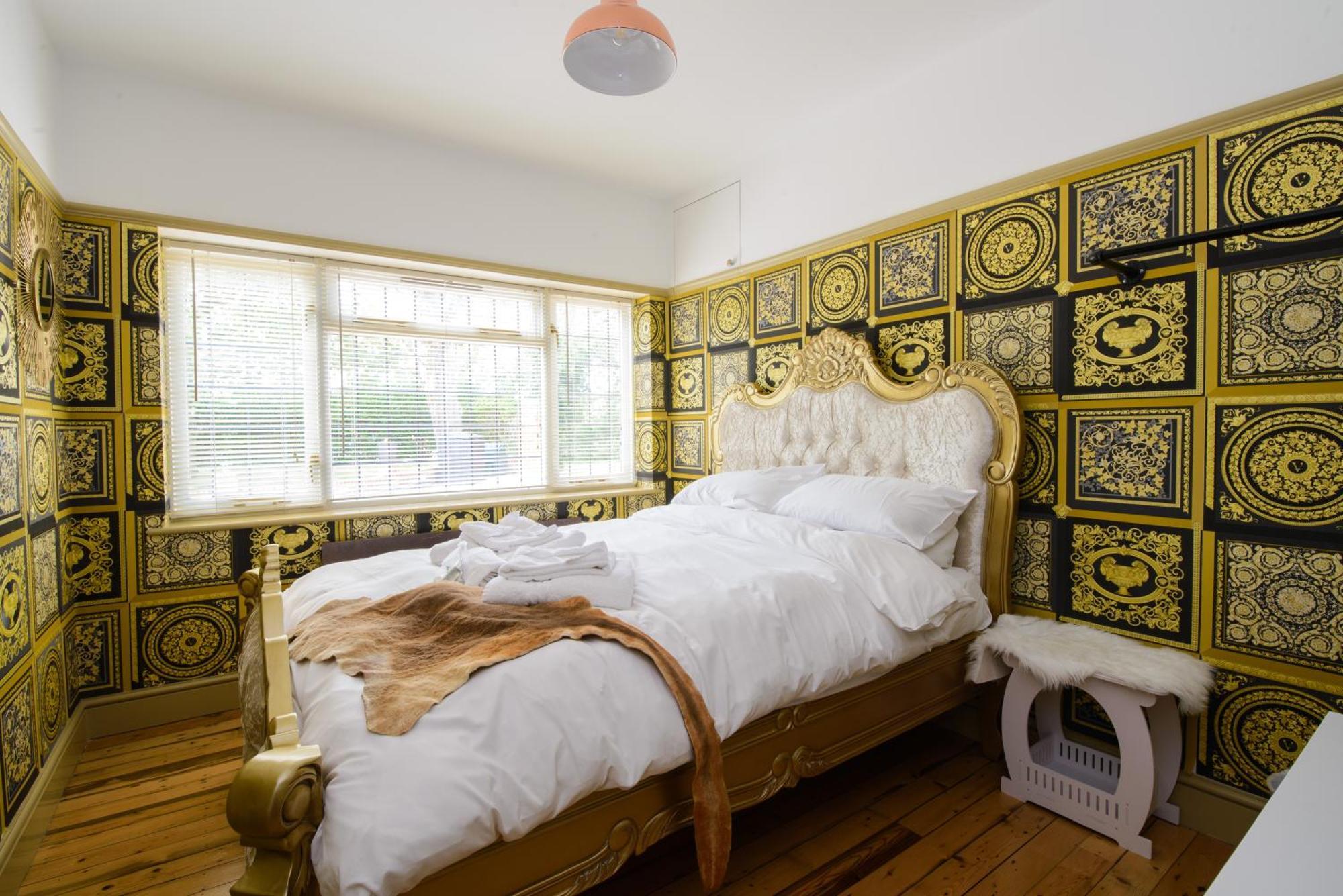 Deluxe 4 Or 5 Bed House With Hot Tub, Cinema Room Sleeps 15 Saffron Walden Exterior foto