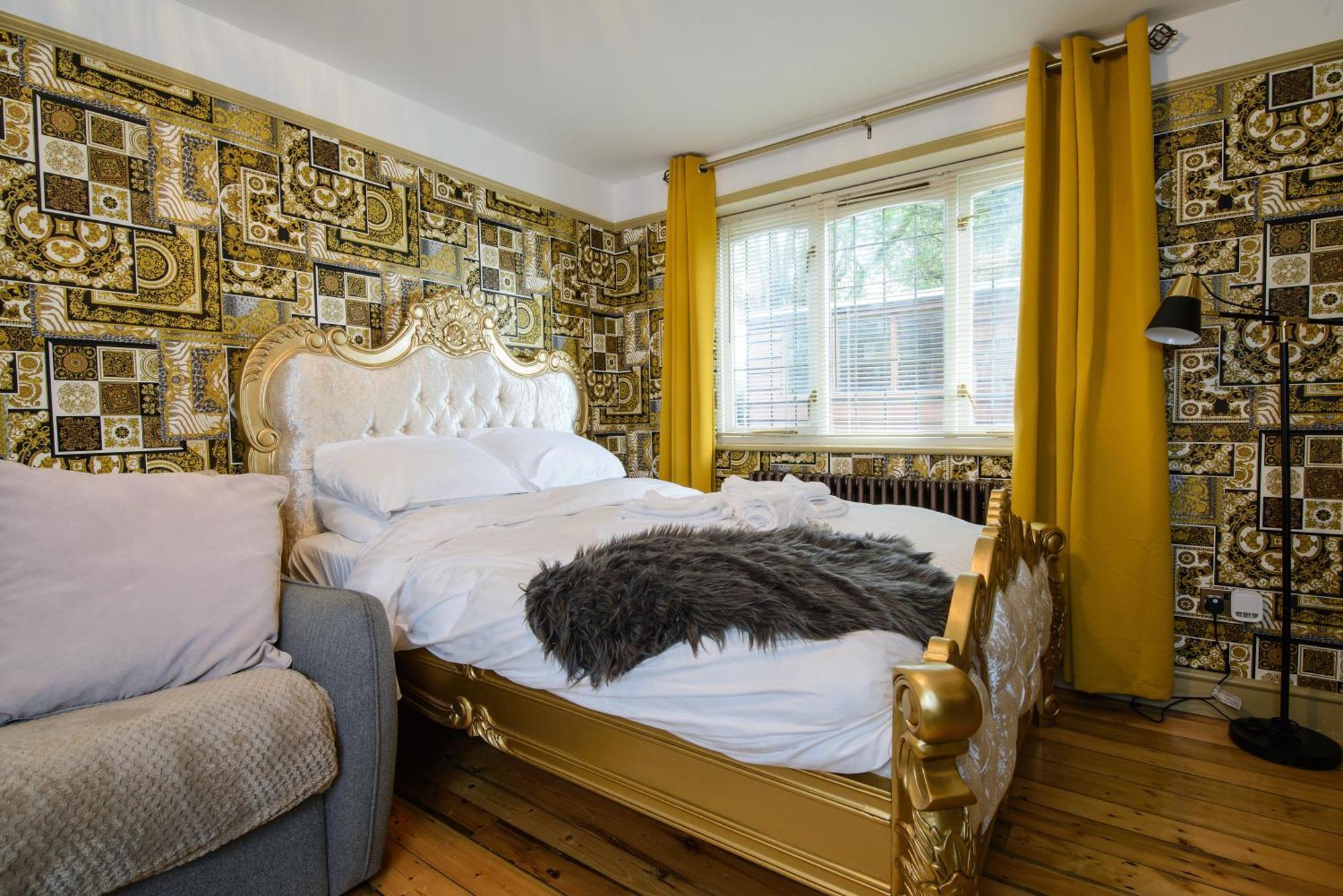 Deluxe 4 Or 5 Bed House With Hot Tub, Cinema Room Sleeps 15 Saffron Walden Exterior foto